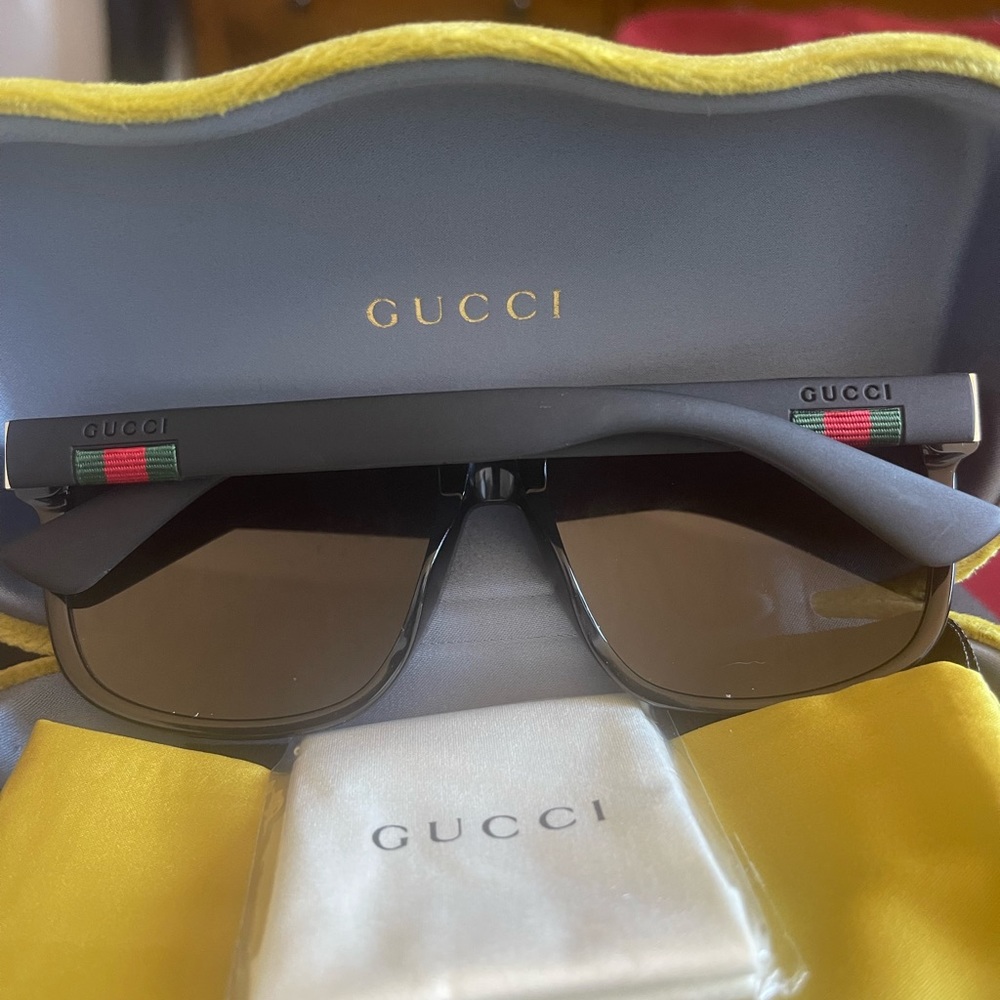 Brand new Gucci glasses - Picture 2 of 6